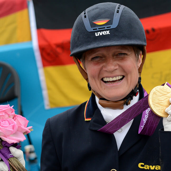 Dressurreiterin Hannelore Brenner gewann bei den Paralympics von London 2012 zwei Goldmedaillen – in der Kür und in der Championatsaufgabe (Bild: picture alliance)